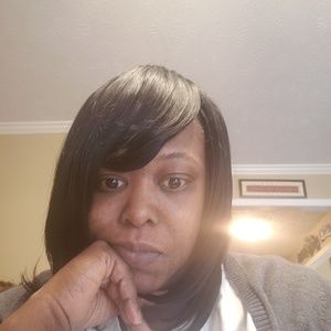 Meet your Posher, Ebony